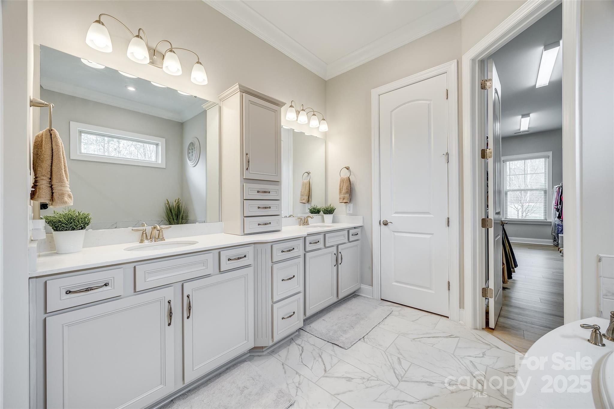 Queensbridge - Residential