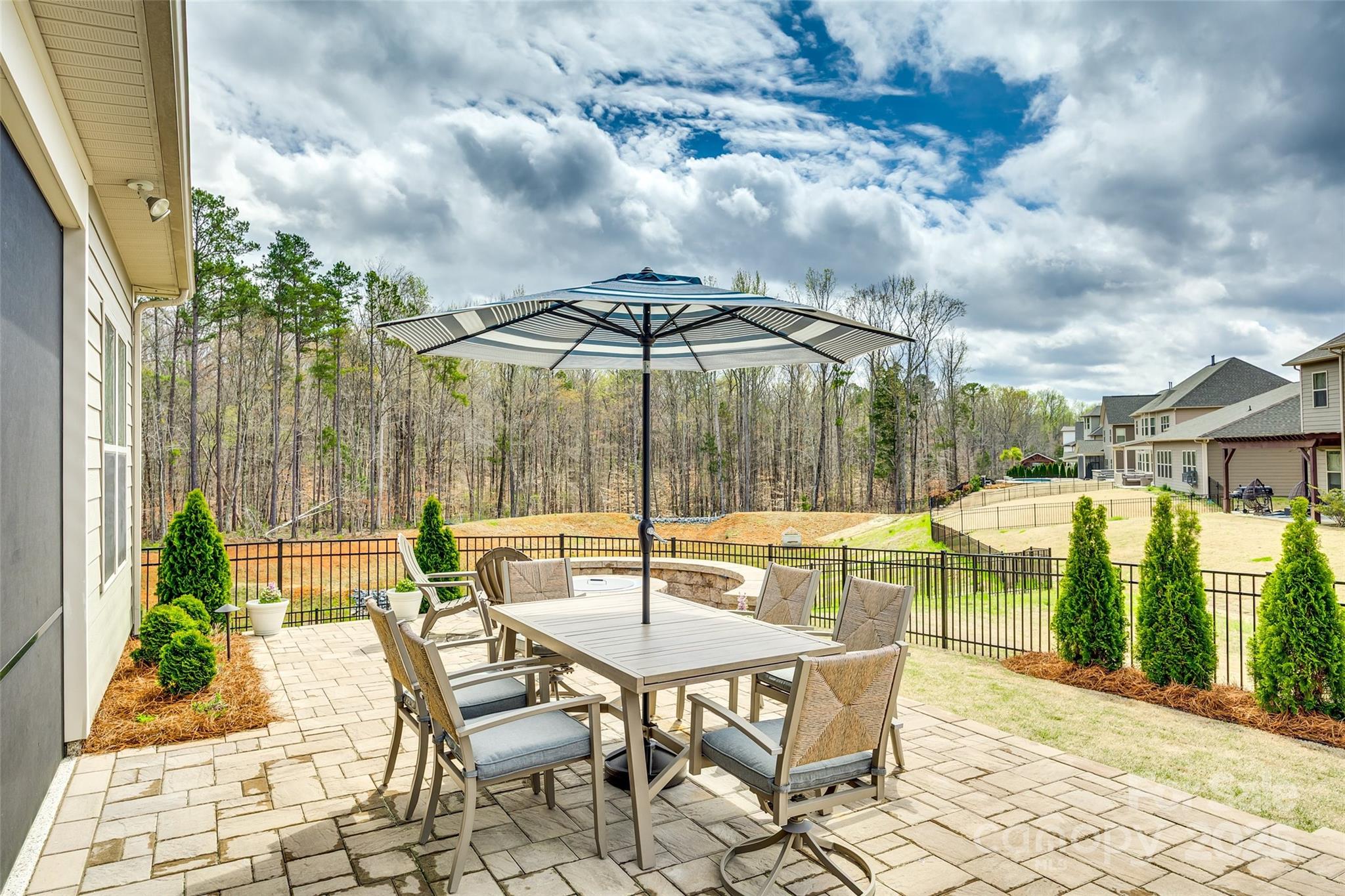 Queensbridge - Residential