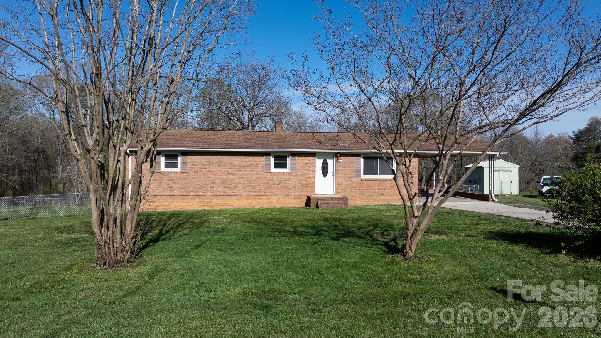 2576 Kingston Street