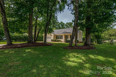 1801 Teddington Drive Charlotte NC 28214