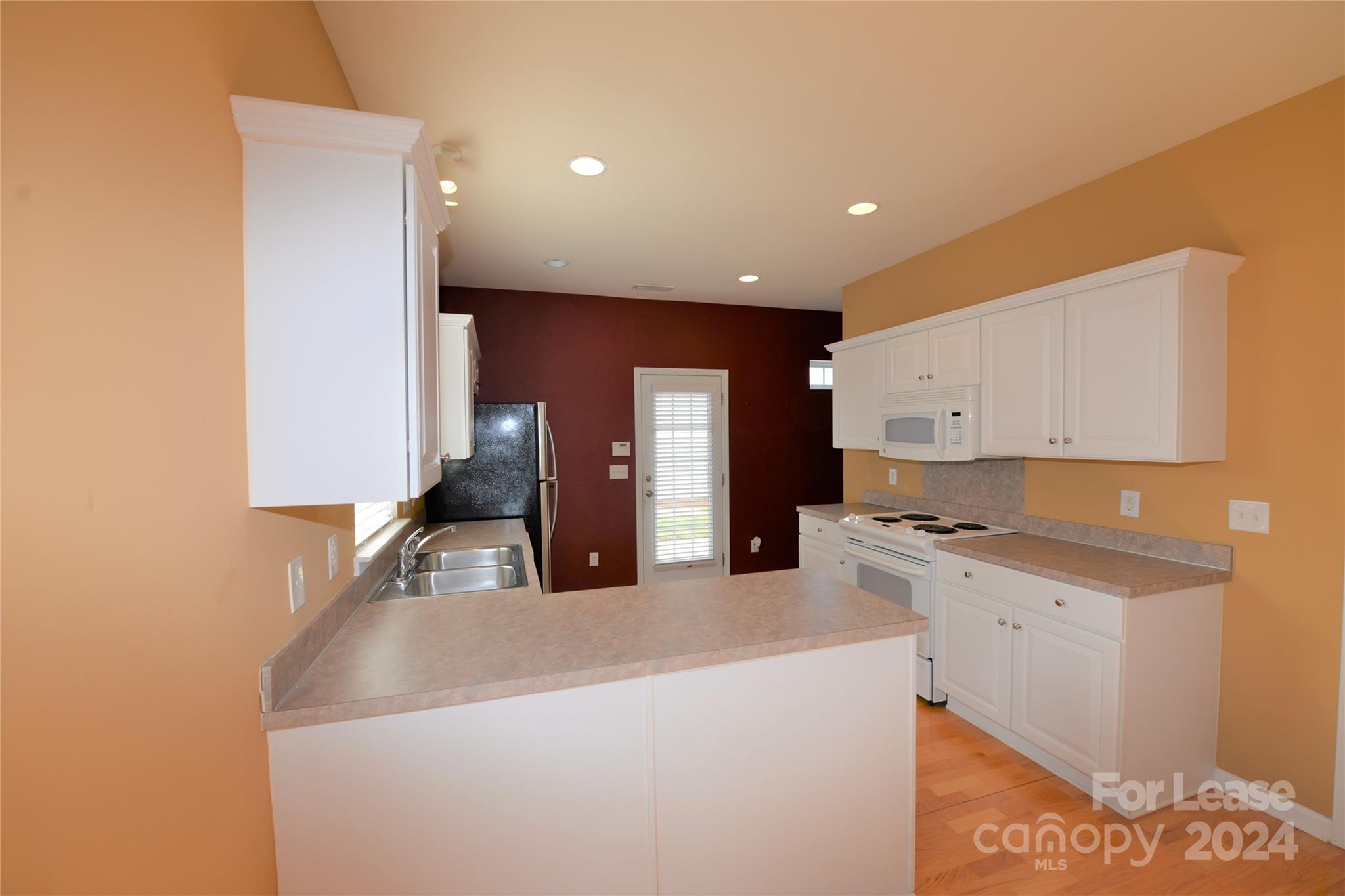 Monteith Park - Residential Lease