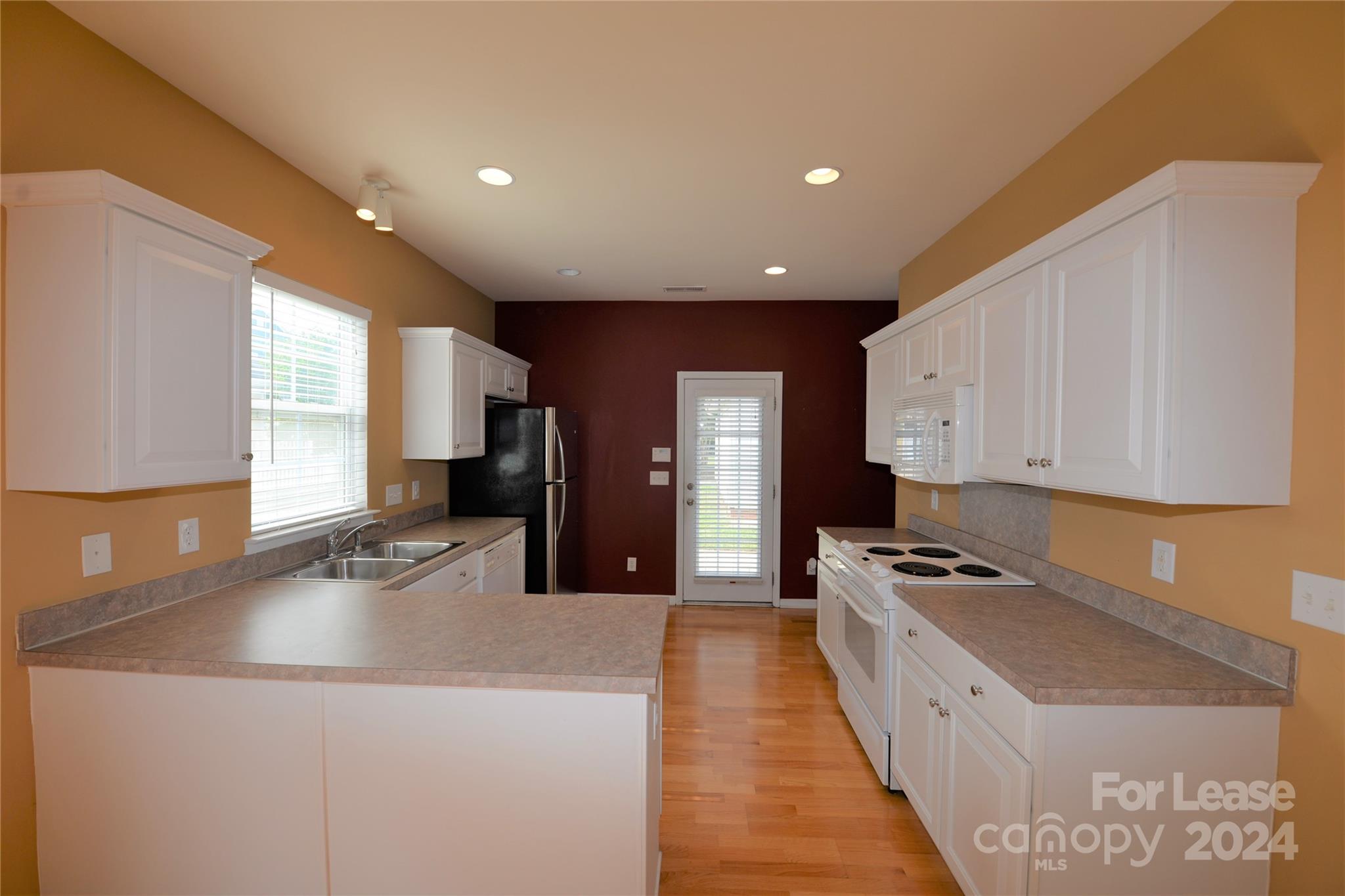 Monteith Park - Residential Lease