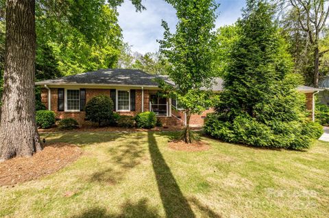 Photo of 10316 Whitethorn Drive, Charlotte, NC 28277 (MLS # 4291257) Photo of 10316 Whitethorn Drive, Charlotte, NC 28277 (MLS # 4291257)