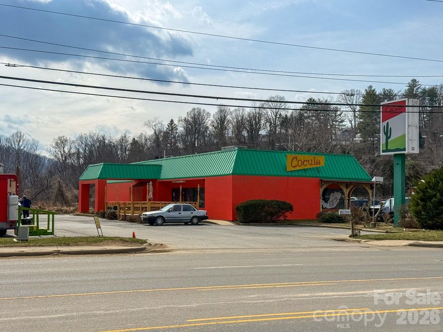 Prime retail available for sale or lease at 1297 Tunnel Road in East Asheville, offering excellent visibility and direct frontage along one of the area’s busiest commercial corridors. This highly accessible site provides strong daily traffic counts and convenient connectivity to both Interstate 240 and Interstate 40, placing it just minutes from Downtown Asheville. Positioned within Asheville’s primary retail trade area near Asheville Mall, the site benefits from strong co-tenancy with national retailers, restaurants, and surrounding residential density. Ideal for a bank, quick-service restaurant, medical retail, or service-oriented user, this pad offers a rare opportunity to establish a presence along the high-traffic Tunnel Road corridor with flexible sale or ground lease options.