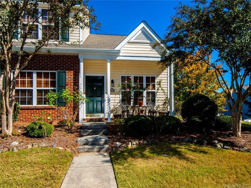 Must see! End unit townhome in popular Lexington Commons. Master on Main! A lot of yard on side and back of townhome. Hardwoods and gas fireplace.