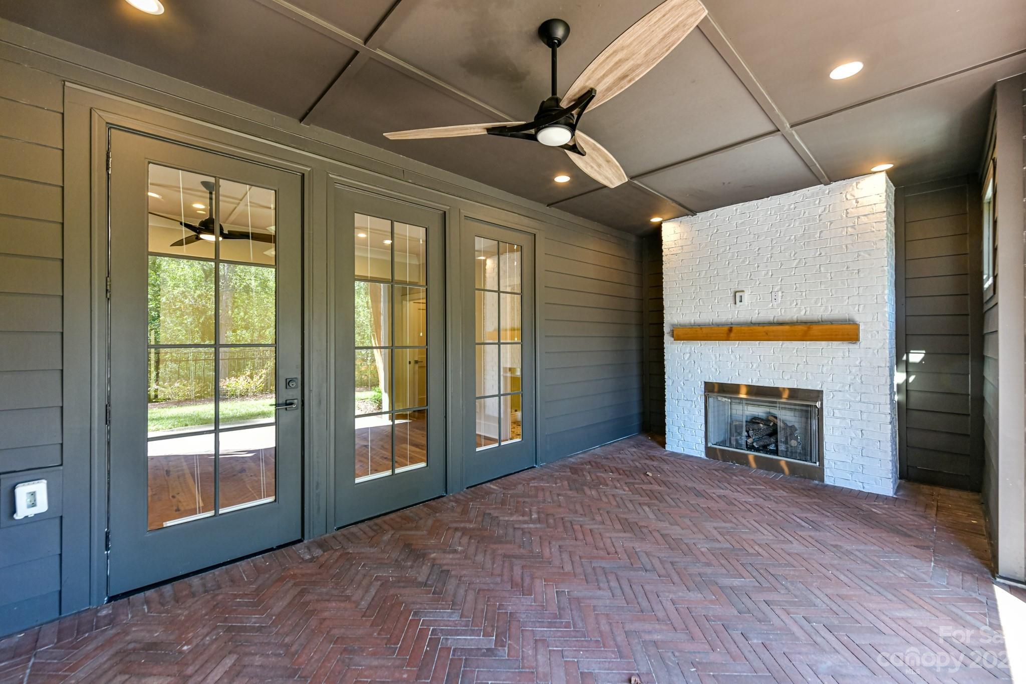 The Nolen Townes - Residential