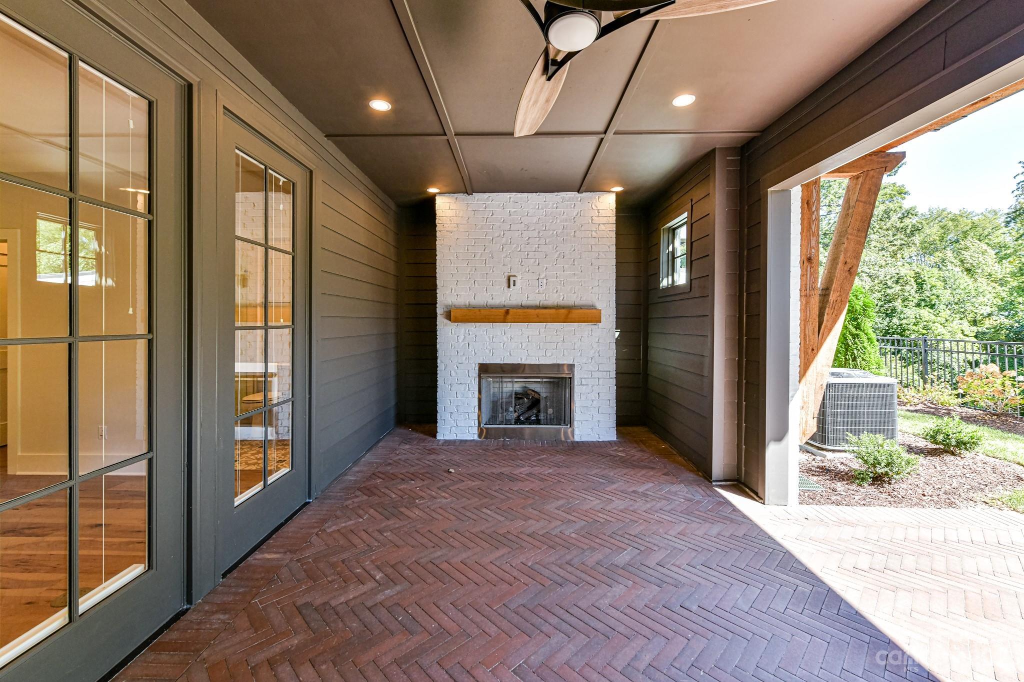 The Nolen Townes - Residential