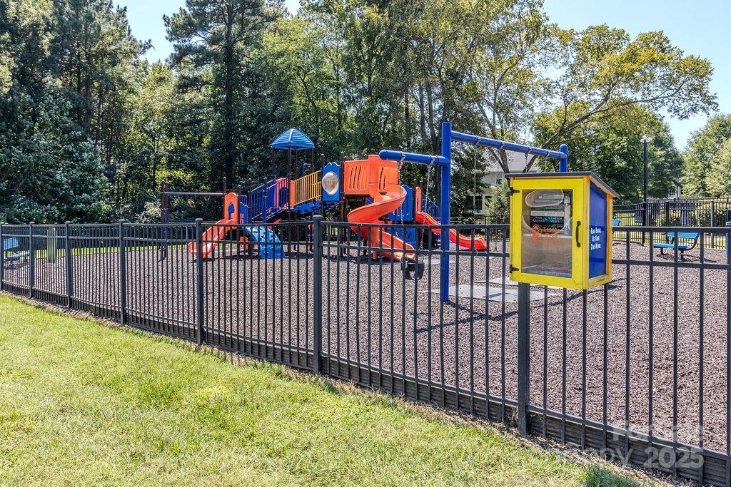 Bethesda Oaks - Residential