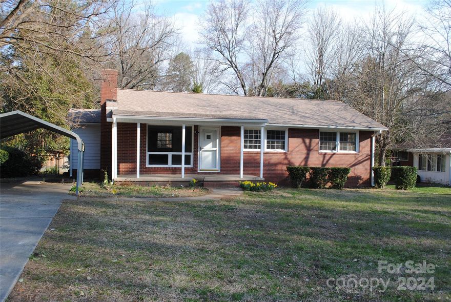 New to the market! Adorable brick home with 3 bedrooms and 1.5 bathrooms. Hardwood floors. Tile floor in wet areas. Fresh paint throughout. New HVAC. Fenced backyard. Nice location. Convenient to restaurants, shopping and I-85.