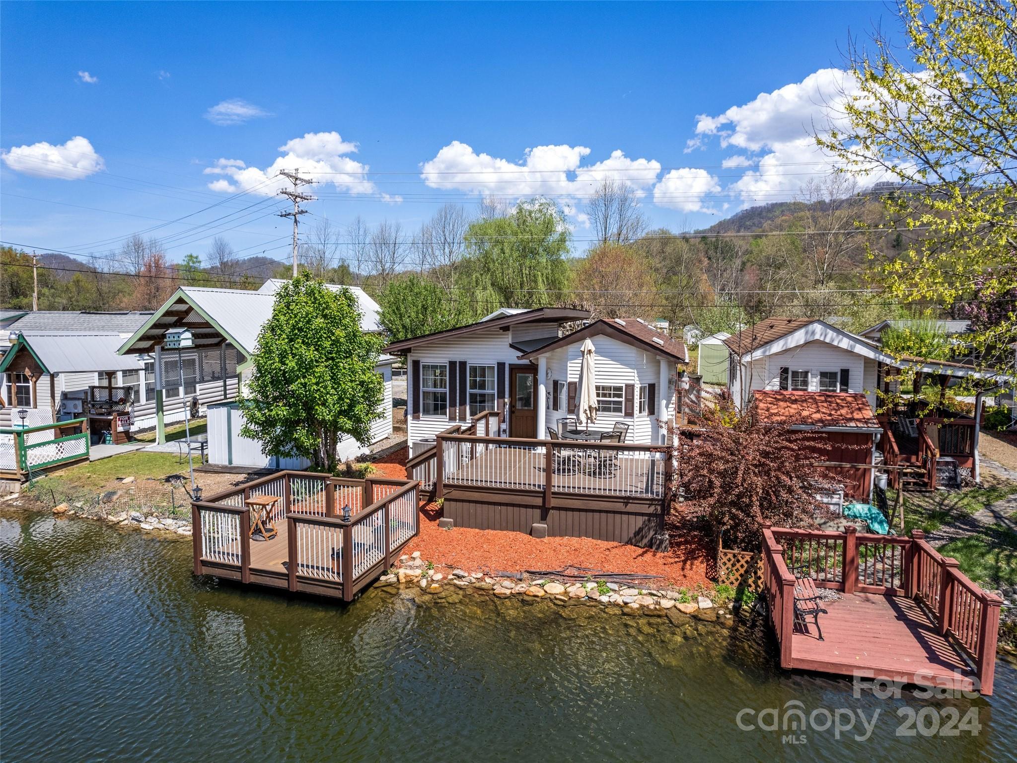Dogwood Lakes - Residential
