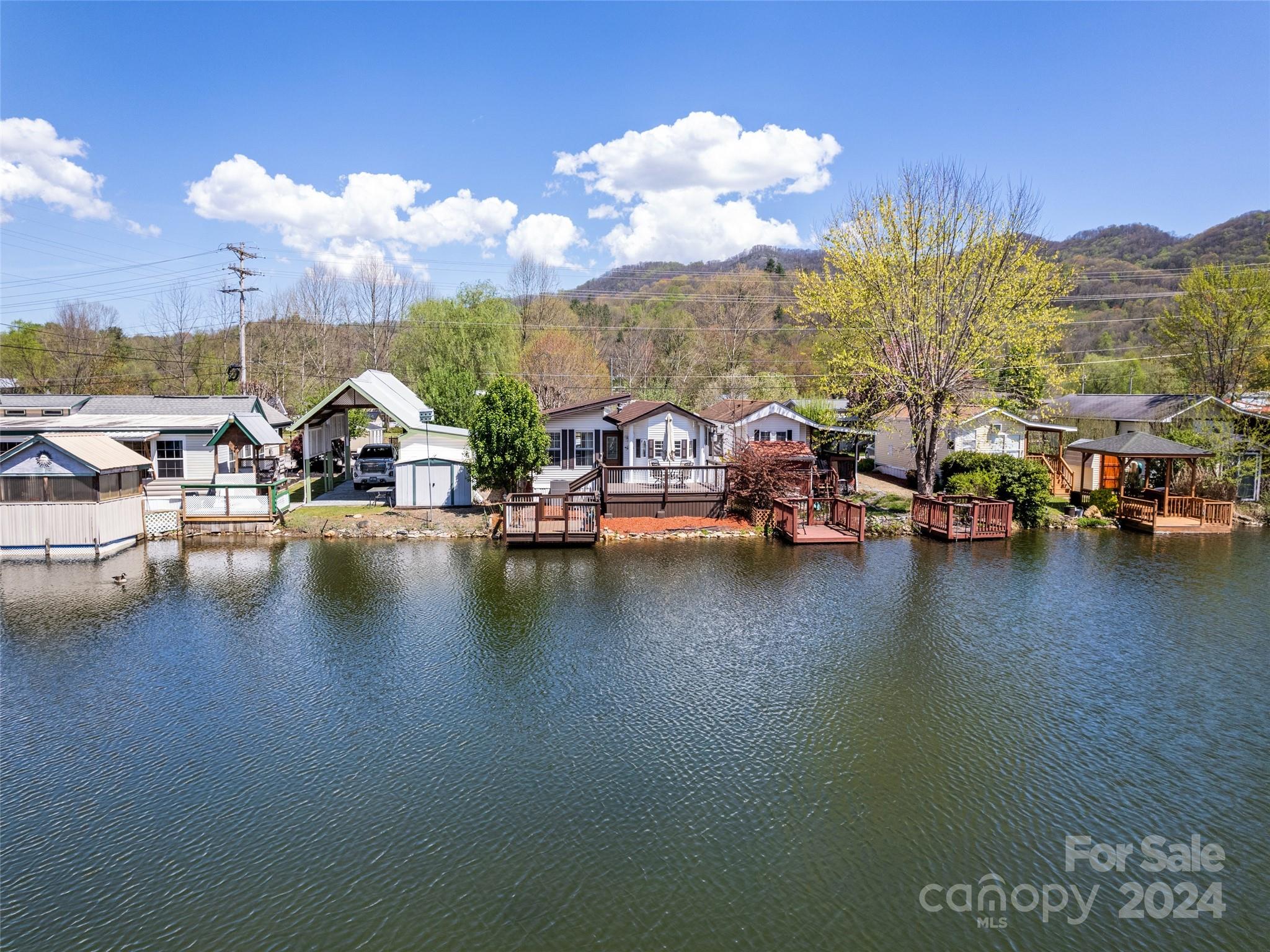 Dogwood Lakes - Residential