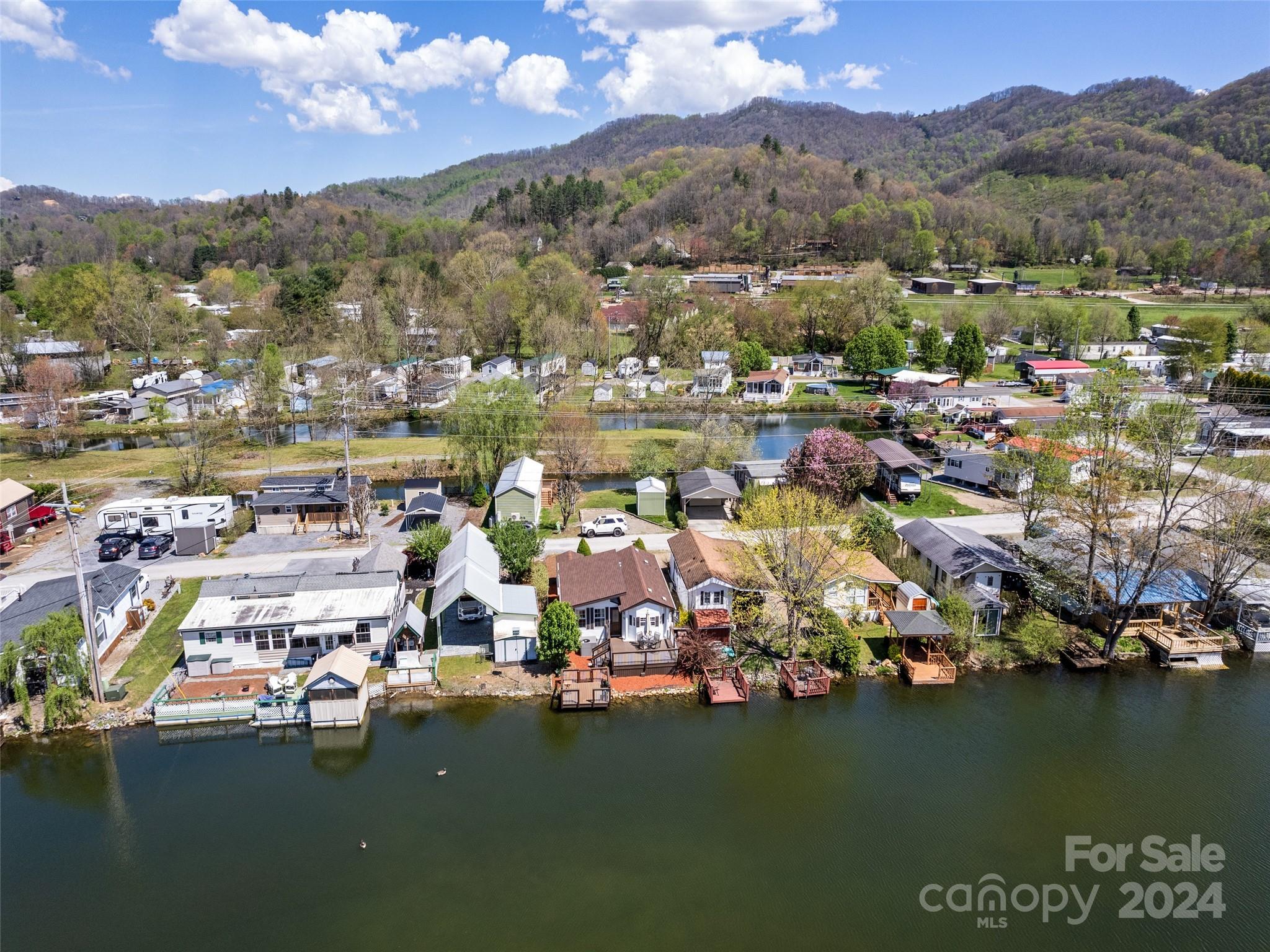 Dogwood Lakes - Residential