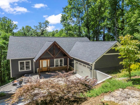 Photo of 38 Scenic View Drive, Hendersonville, NC 28792 (MLS # 4357881)