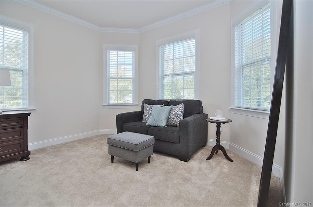 Hawks Creek - Residential