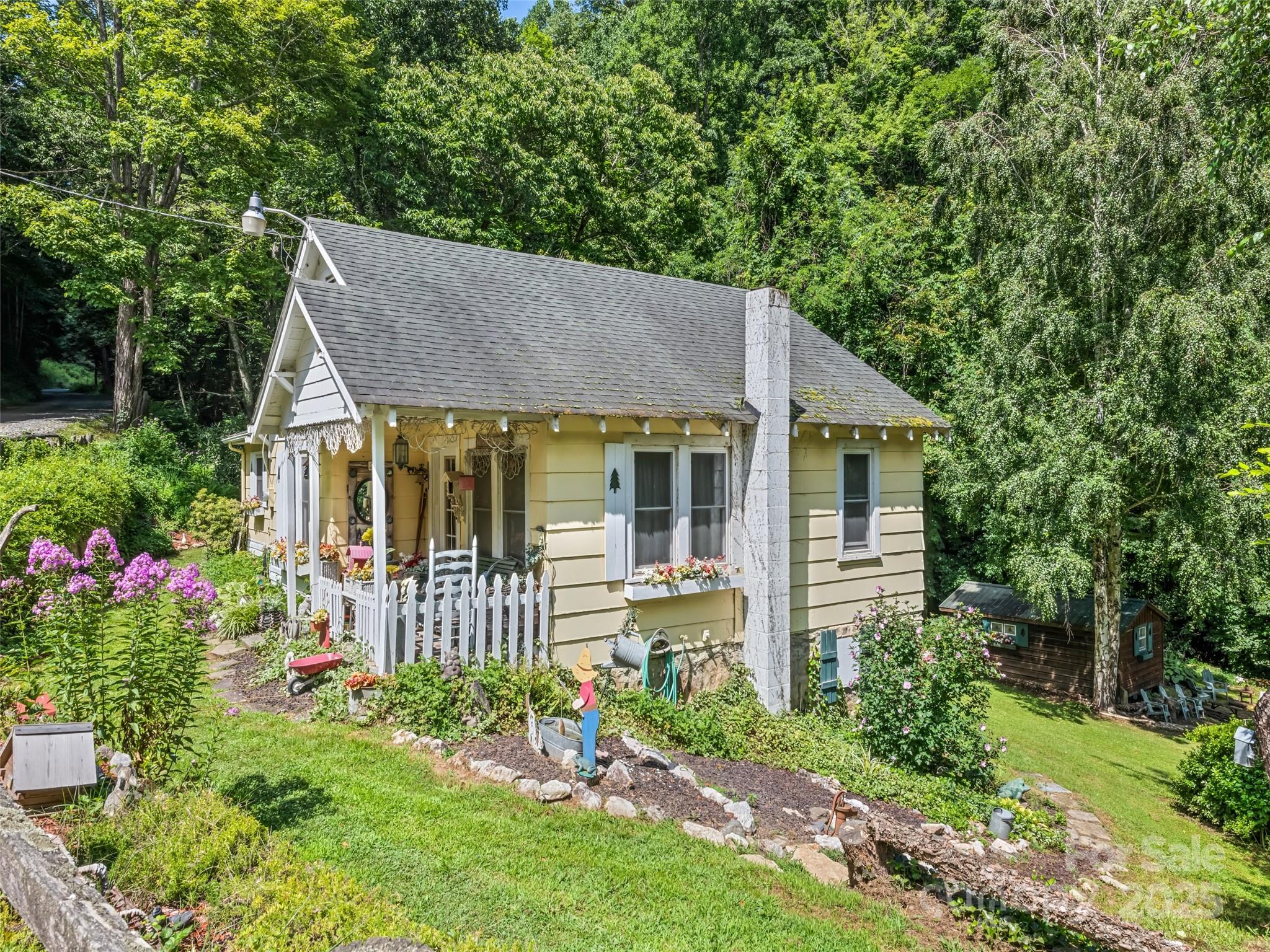 4828 Max Patch Road