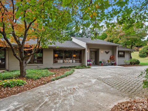 Photo of 160 Stratford Road, Asheville, NC 28804 (MLS # 4434564)