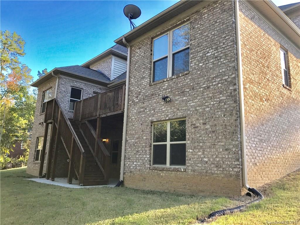 Whispering Winds - Residential