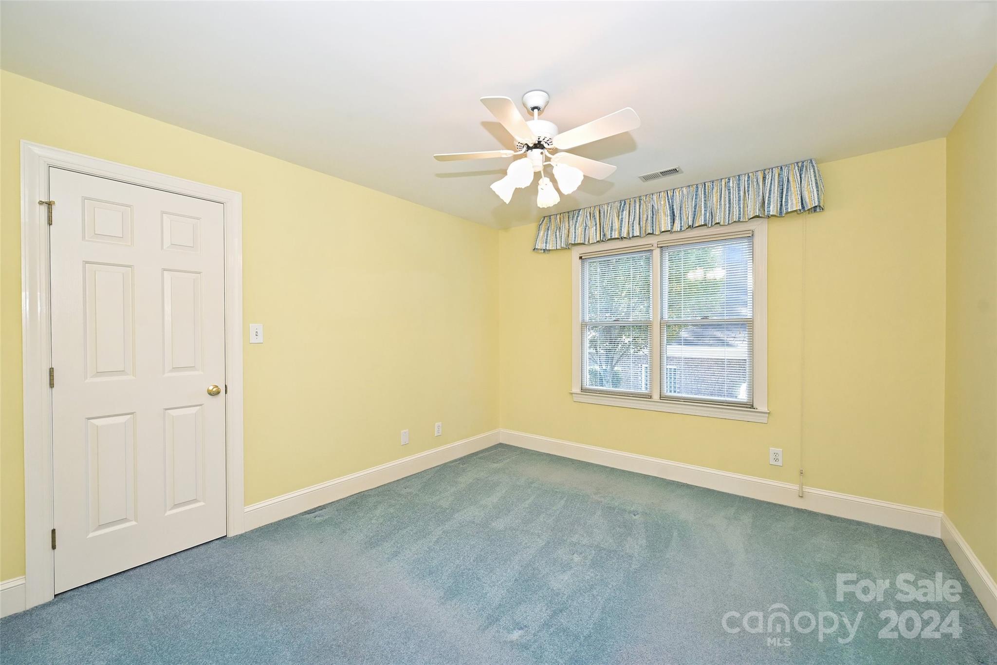 Ivy Hall - Residential