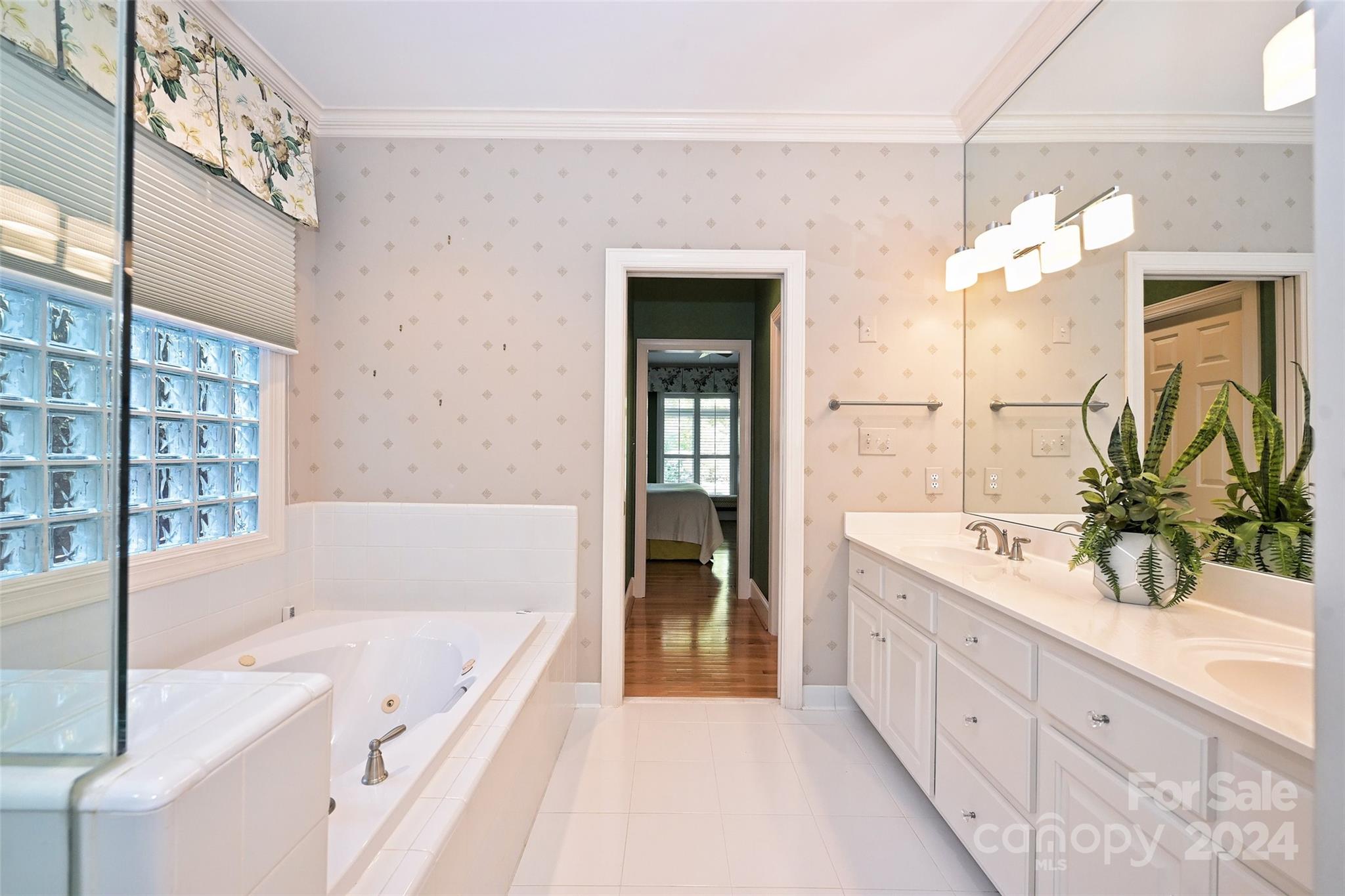 Ivy Hall - Residential