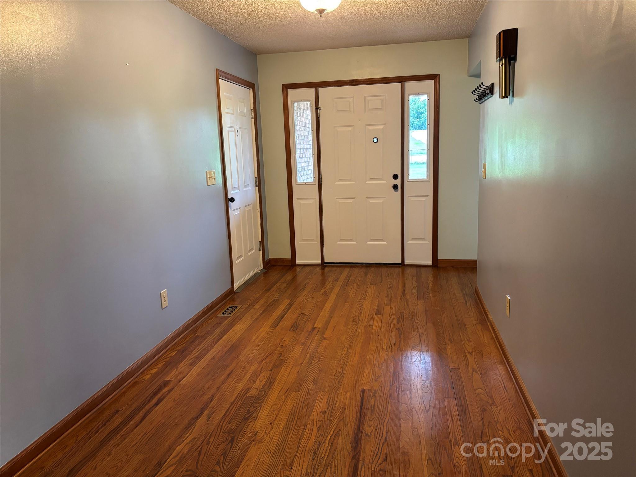 1633 Jamestown Road