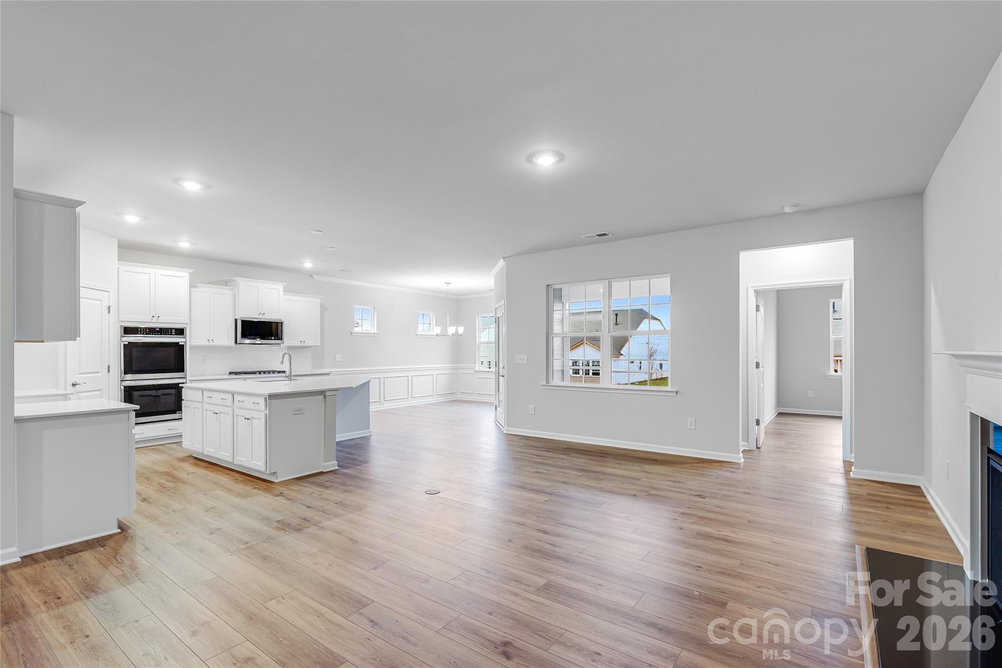 Roselyn - Residential