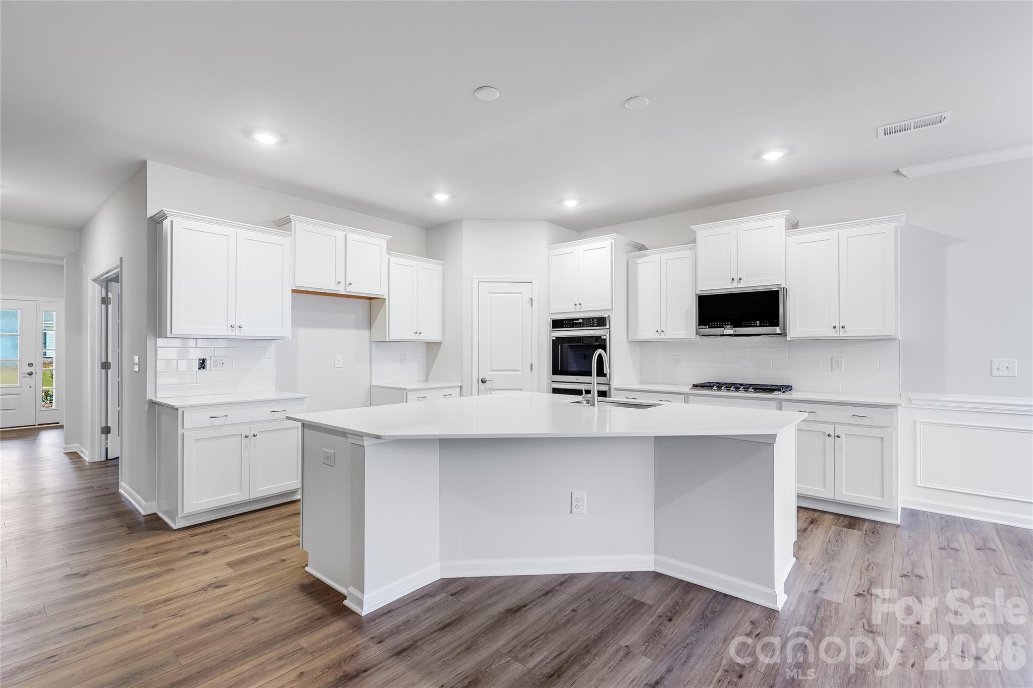 Roselyn - Residential