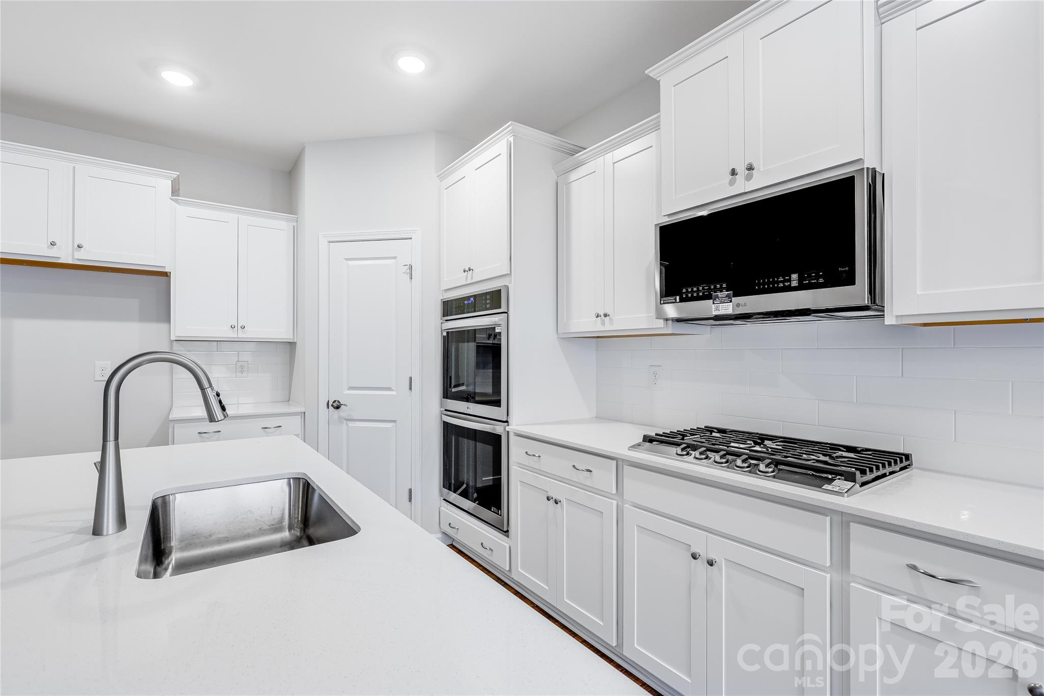 Roselyn - Residential