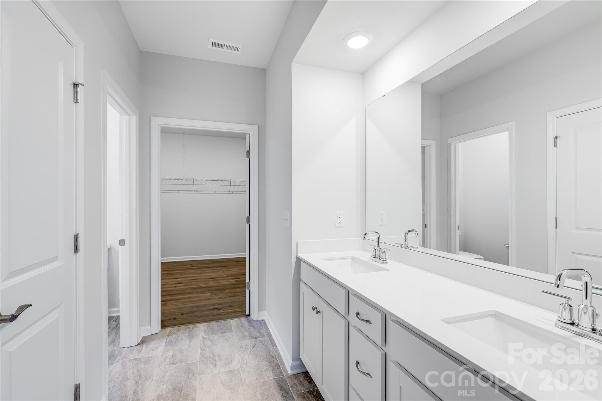 Roselyn - Residential