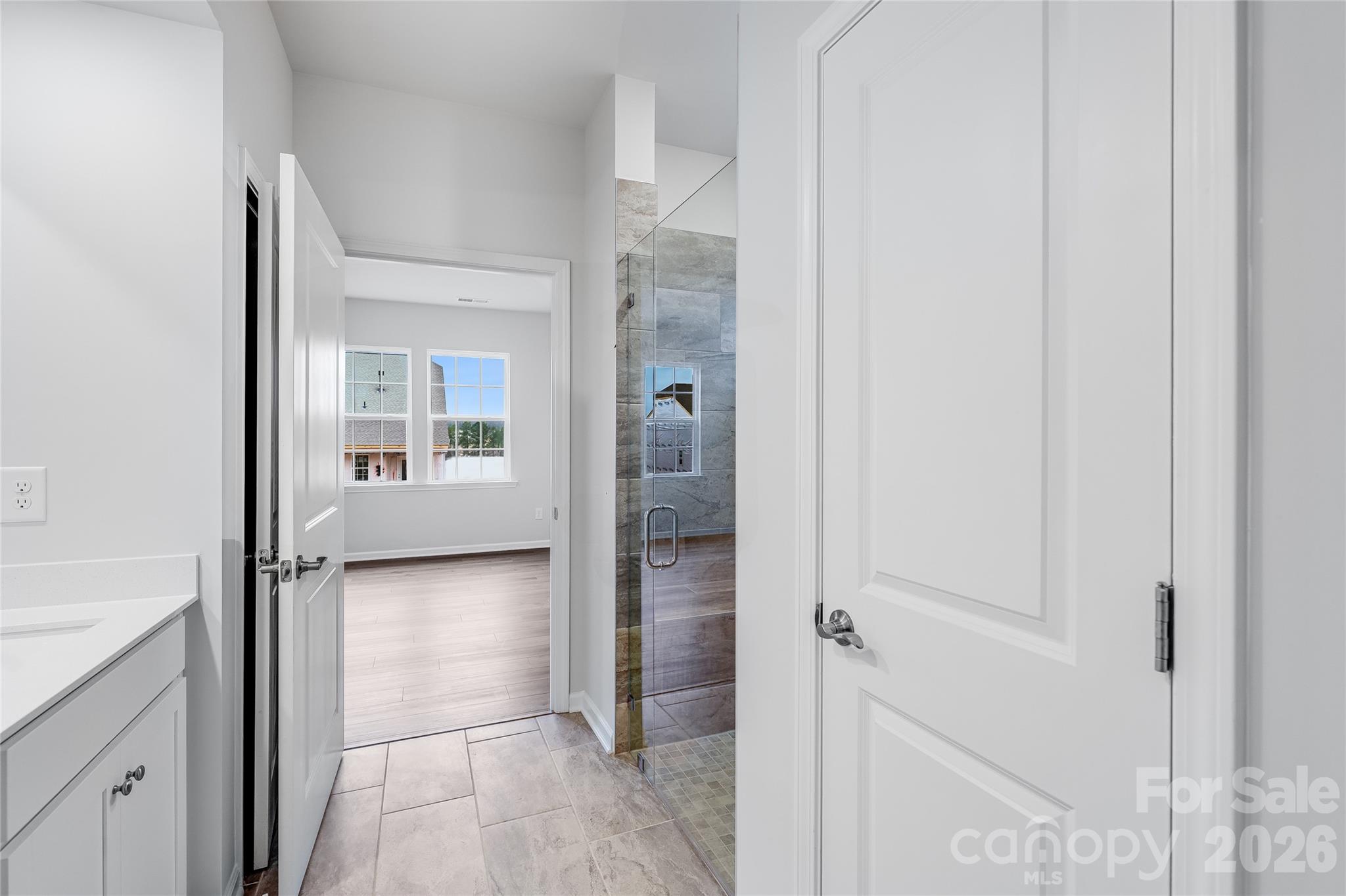 Roselyn - Residential