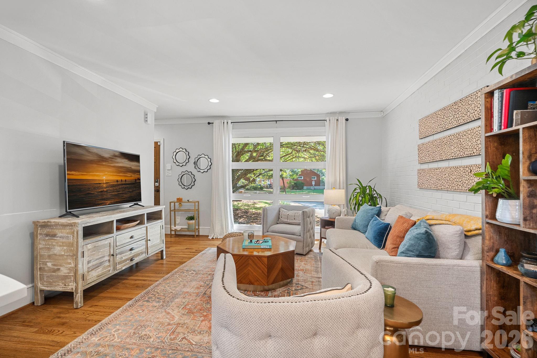 4703 Woodlark Lane