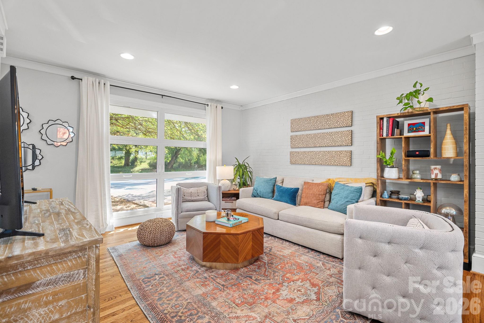 4703 Woodlark Lane