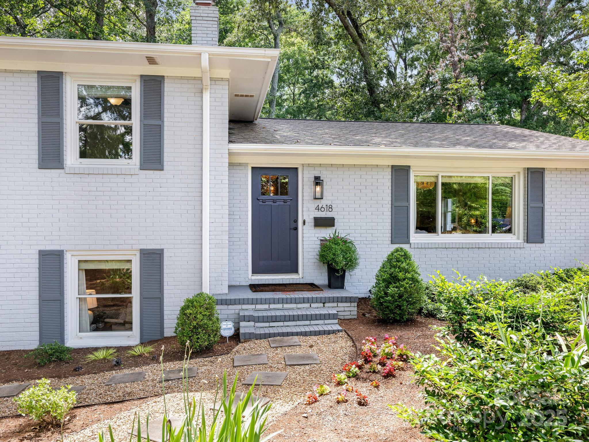 4618 Emory Lane