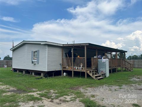 A home in La Grange