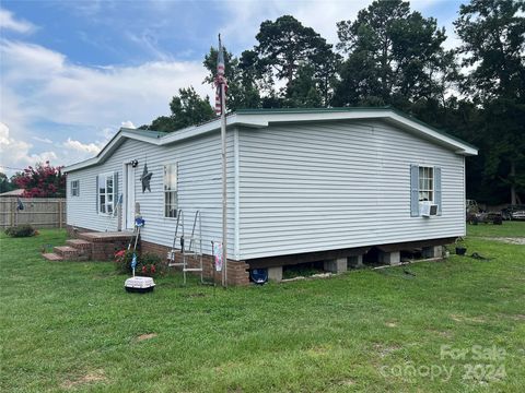 A home in La Grange