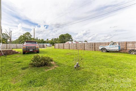 A home in La Grange