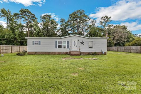 A home in La Grange