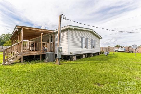 A home in La Grange