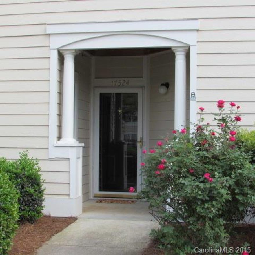 Great Lake Norman location with all the amenities of a resort. Poolside, first floor, Bayview condo is  ready for you to move in.  Newly carpeted,and  freshly painted.   Located close to shopping, restaurants, entertainment and parks.  Easy commute to Charlotte, Davidson, and Mooresville. Enjoy the community ammenities, pool, boardwalk,and tennis.  Boat slips are availalble through the Marina. Home warranty in place.