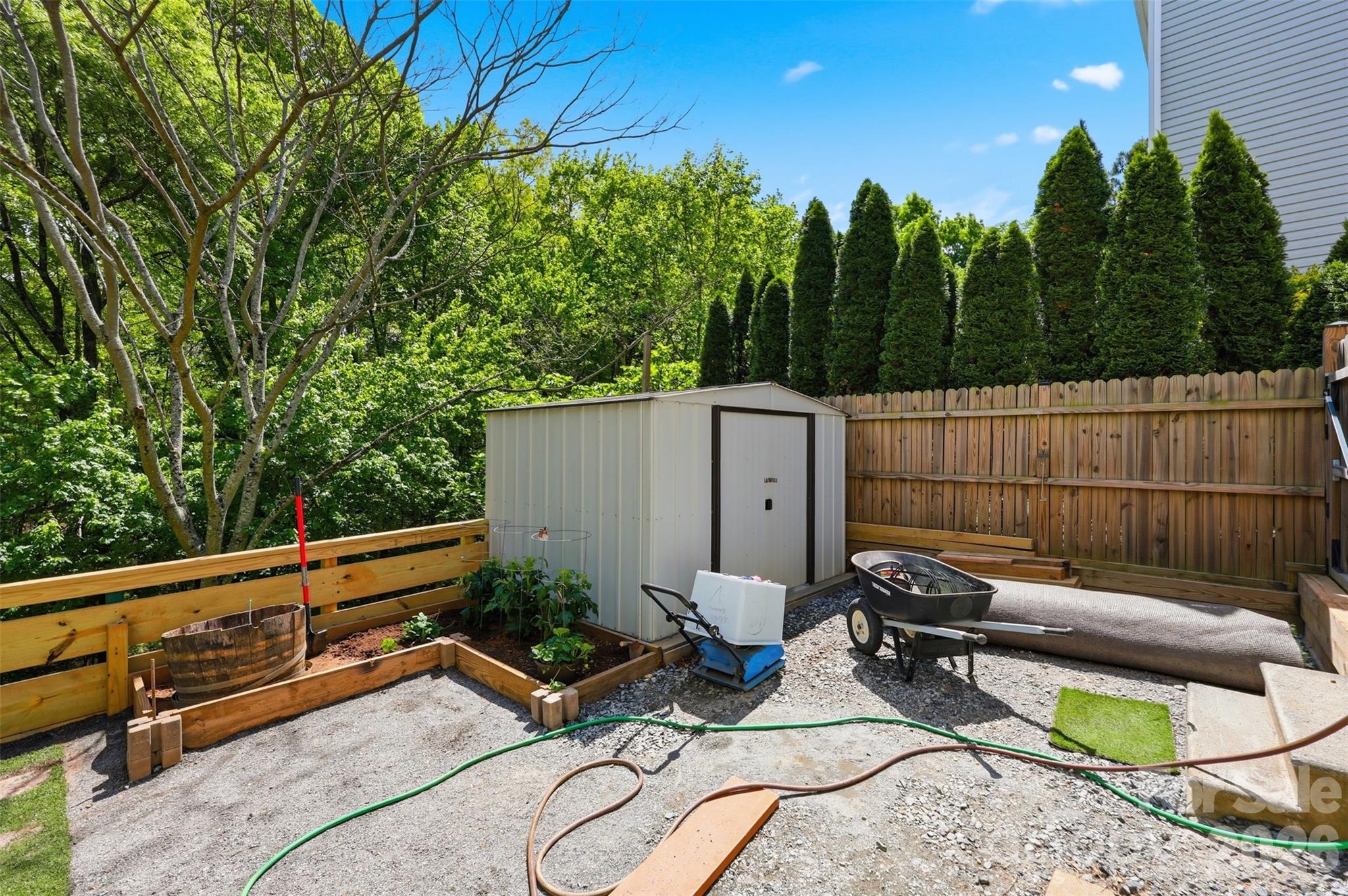 English Trails - Residential