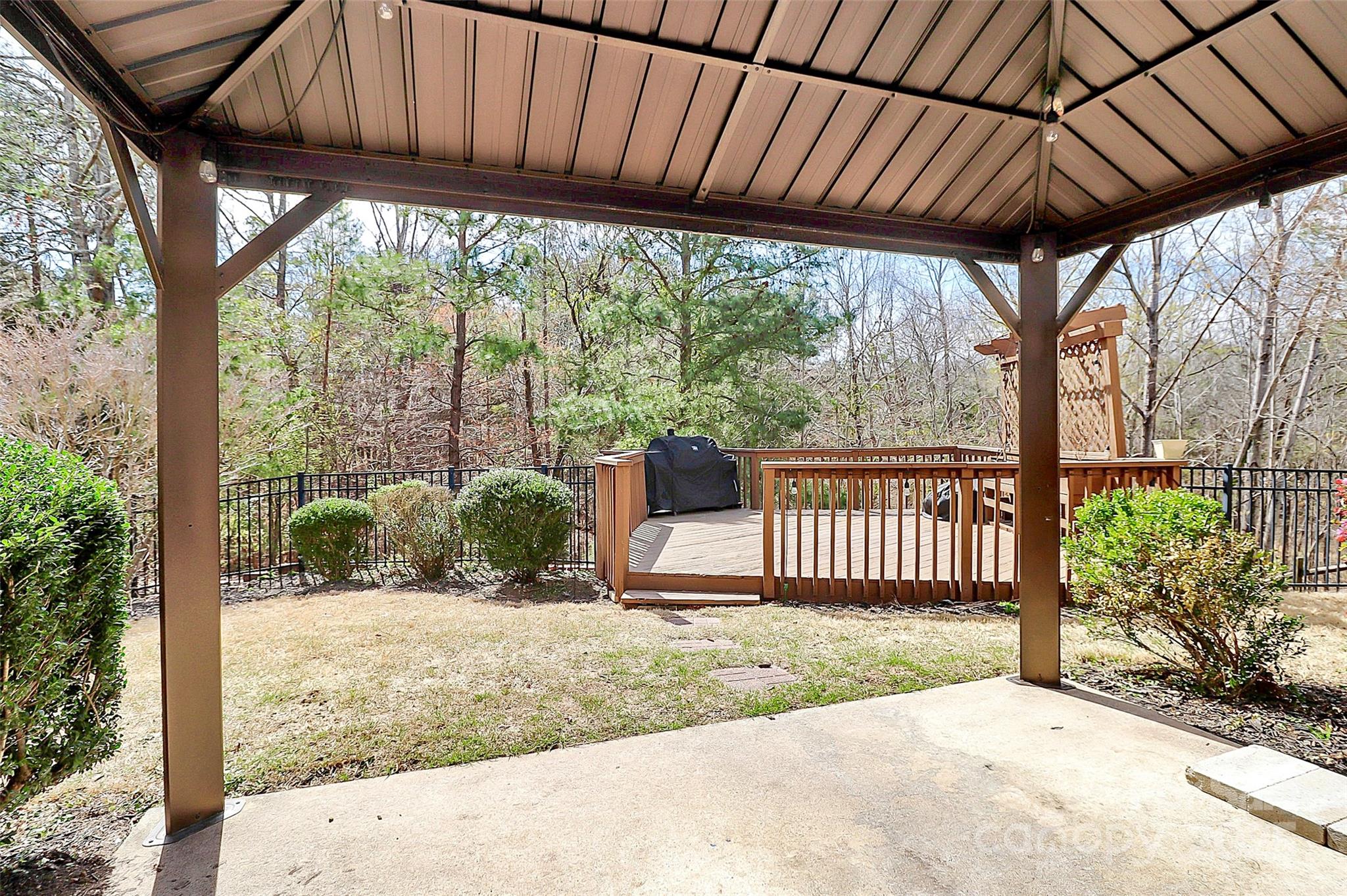 Amber Woods - Residential