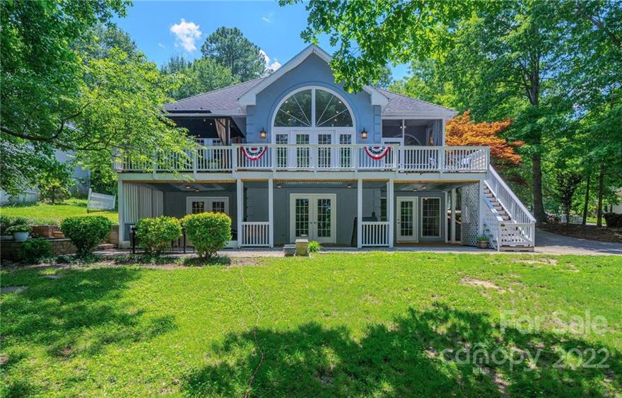 Lakefront Home; enjoy Boating, Fishing, Kayaking or SUP all from your private Dock. This house offers a Newly renovated Kitchen with Granite counters, Mosaic tiles, LED accent lighting and all New Appliances. Large Windows throughout the home brings in abundance of light and Lake Views! (Marketed as a 3Bed home due to septic size) but offers an additional "Flex" room that has a Closet and Views of the lake. Be sure to view the enormous bonus room over the garage. 2 Full Size Kitchens!