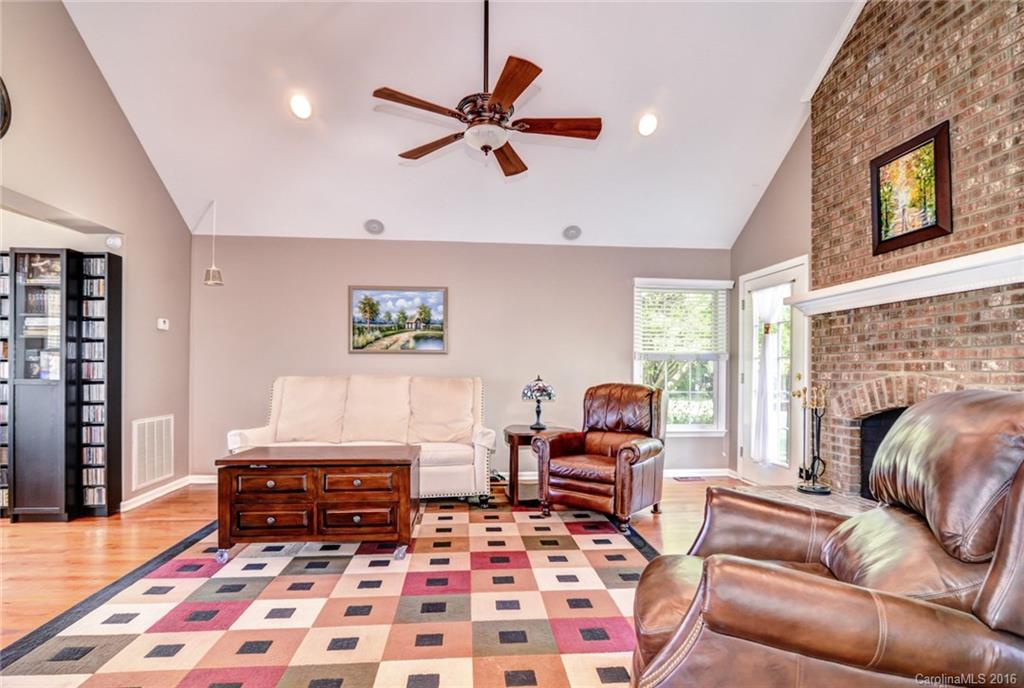 Eastview Oaks - Residential