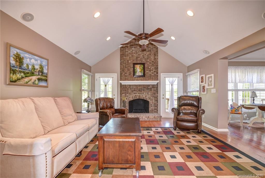 Eastview Oaks - Residential