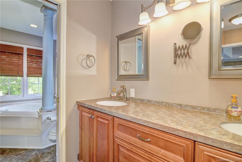 Eastview Oaks - Residential