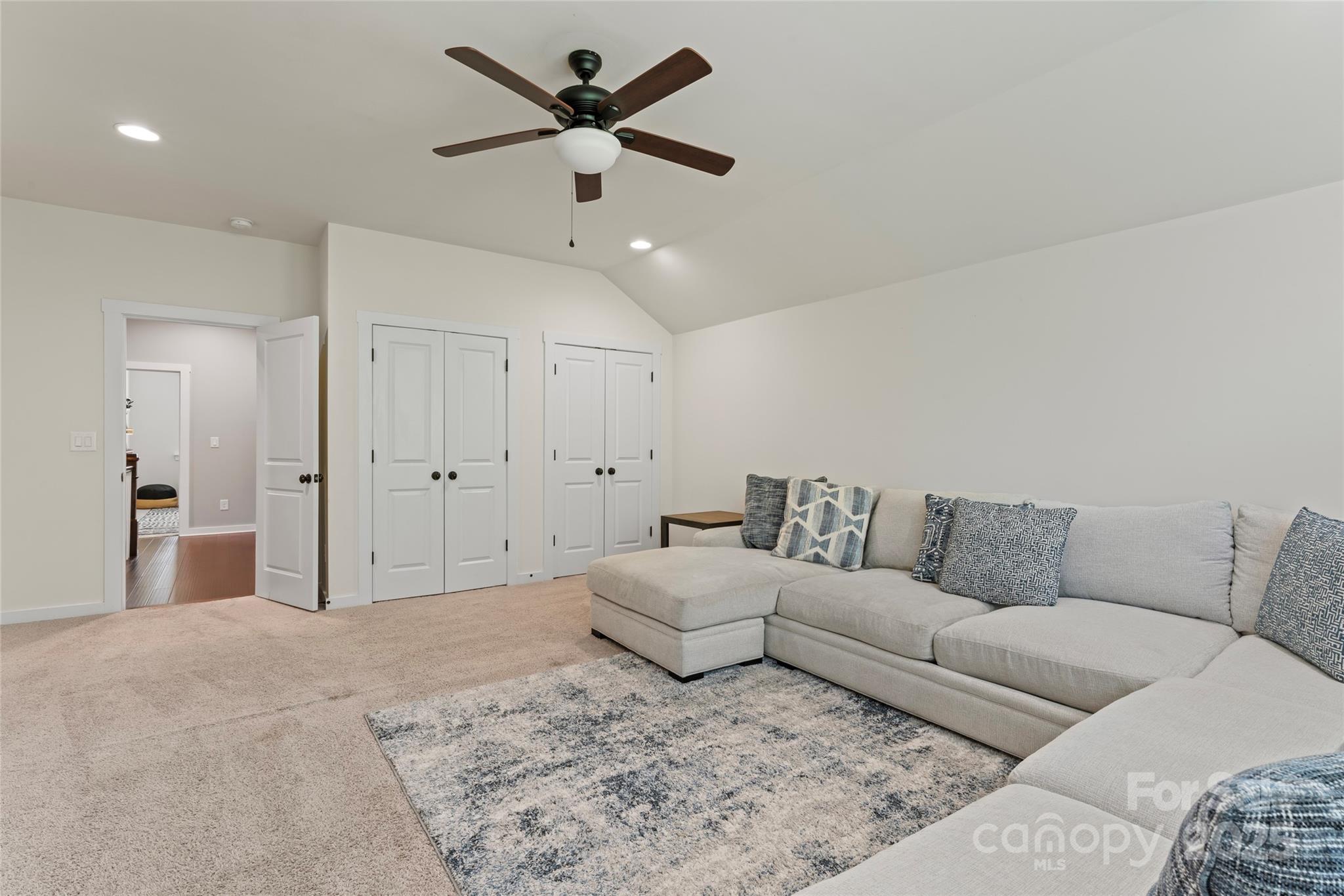 Masons Bend - Residential