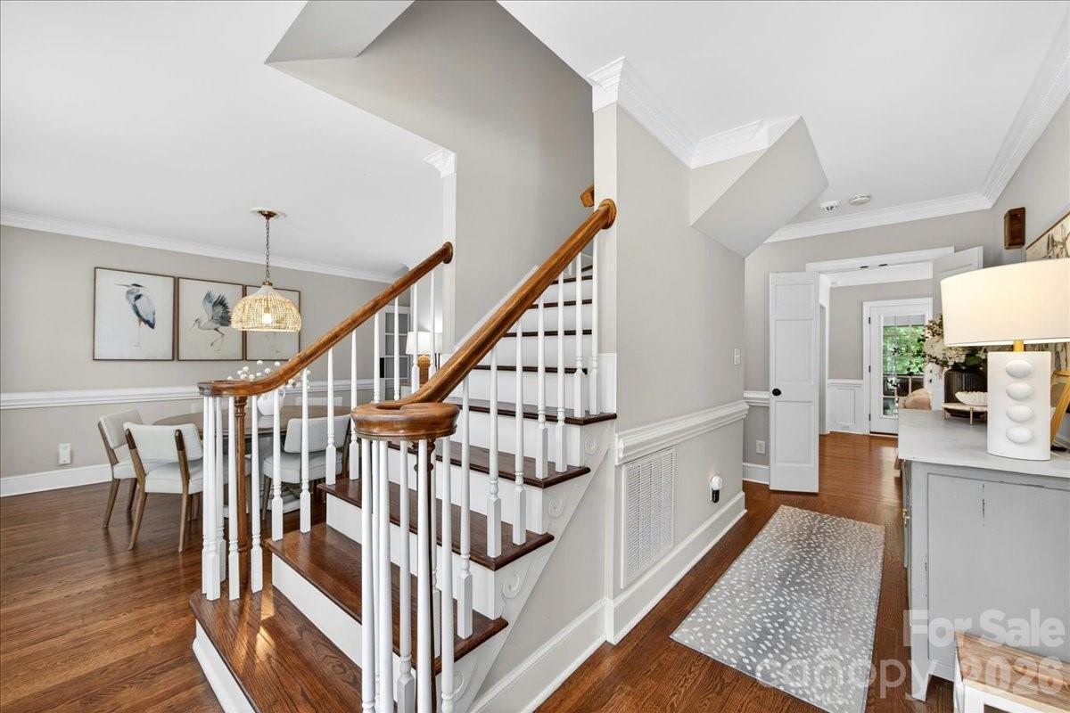 10216 Hollybrook Drive