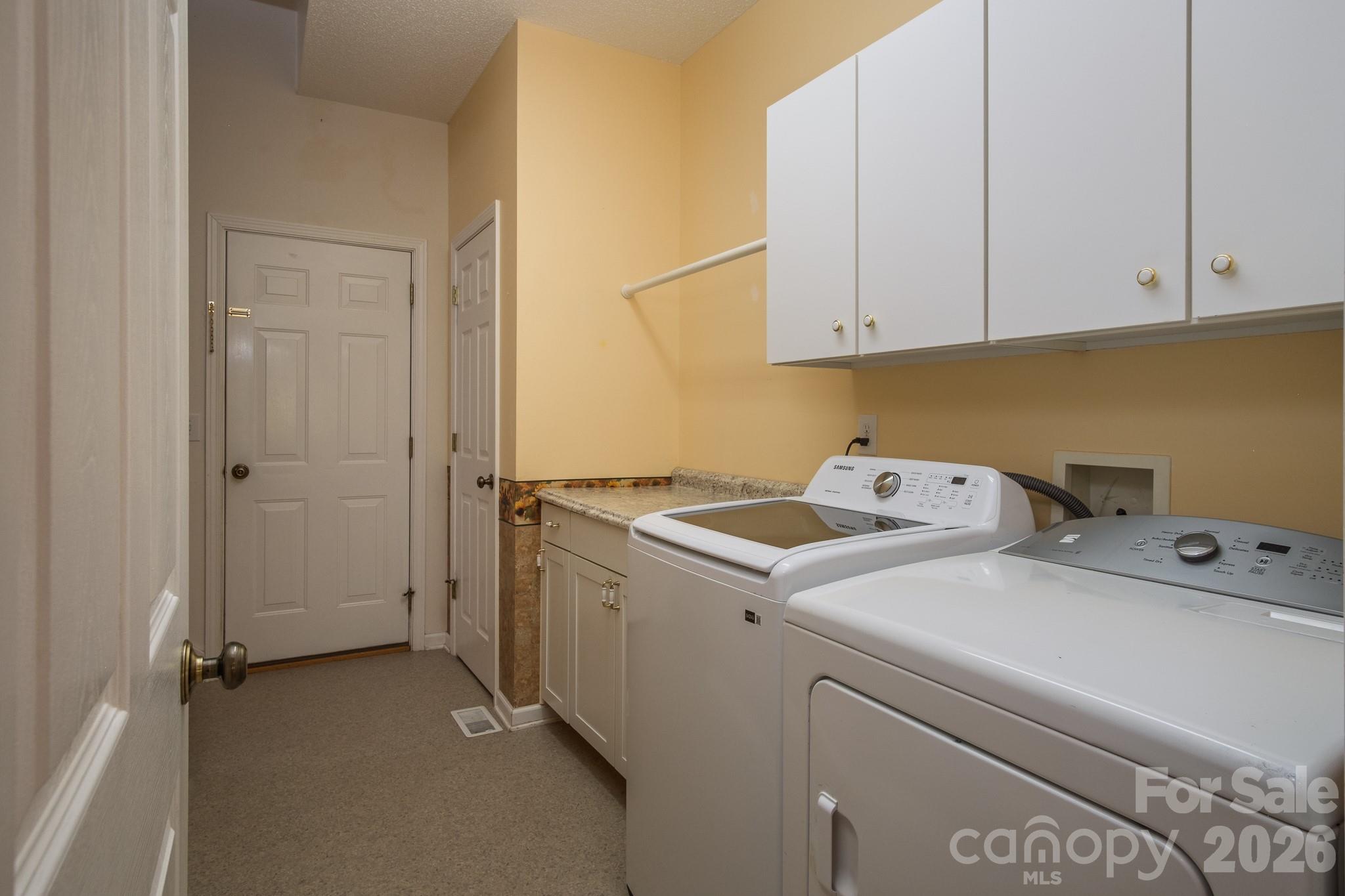 Cummings Cove - Residential