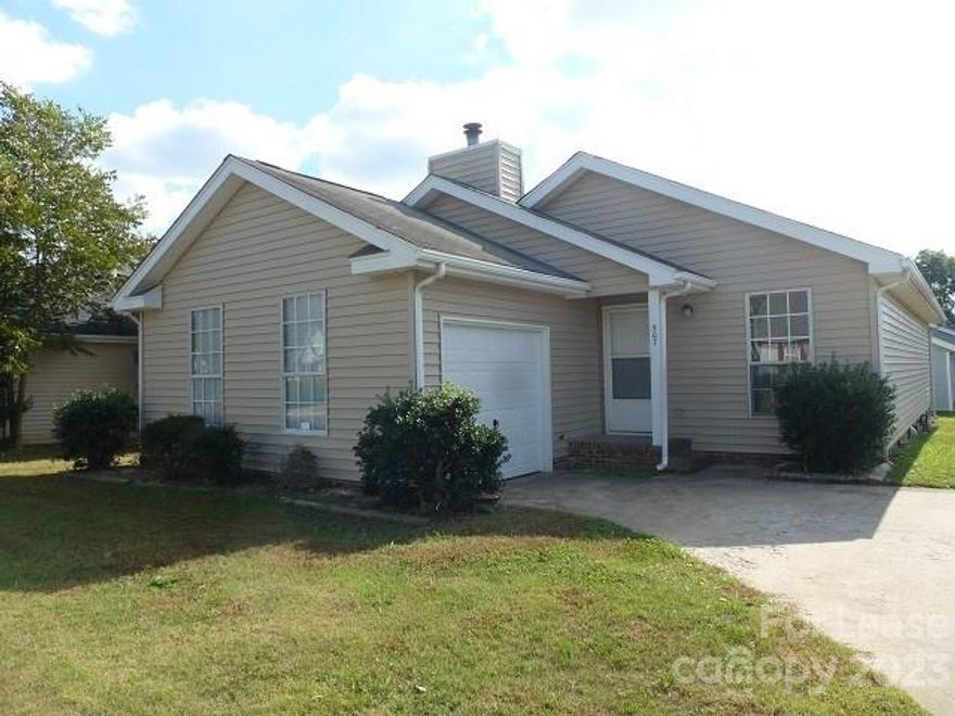 Cute 1 Story House Located in Rock Hill, 3 Bedrooms, 2 Bathrooms, Living Room (Fireplace is non operational), Dining Room, Kitchen with Range & Dishwasher. Deck. 1 Car Garage.
No Smoking. NO PETS.
Available NOW for viewing by key sign out from our office Monday-Friday from 9am-4pm, except Holidays. Keys to be returned by 5pm same day. Requires $20 refundable deposit.