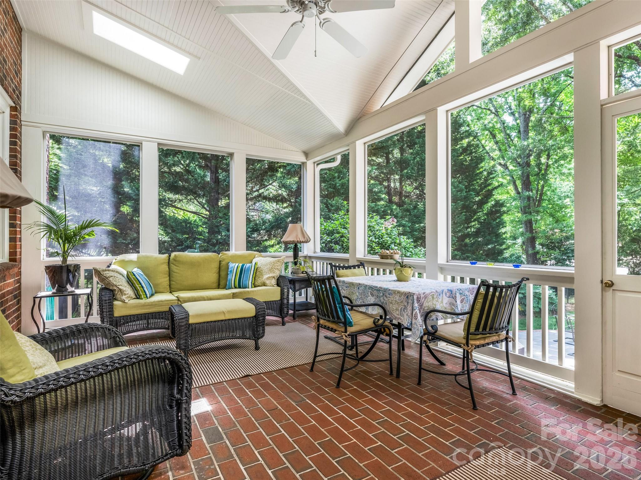 4026 Sharon View Road