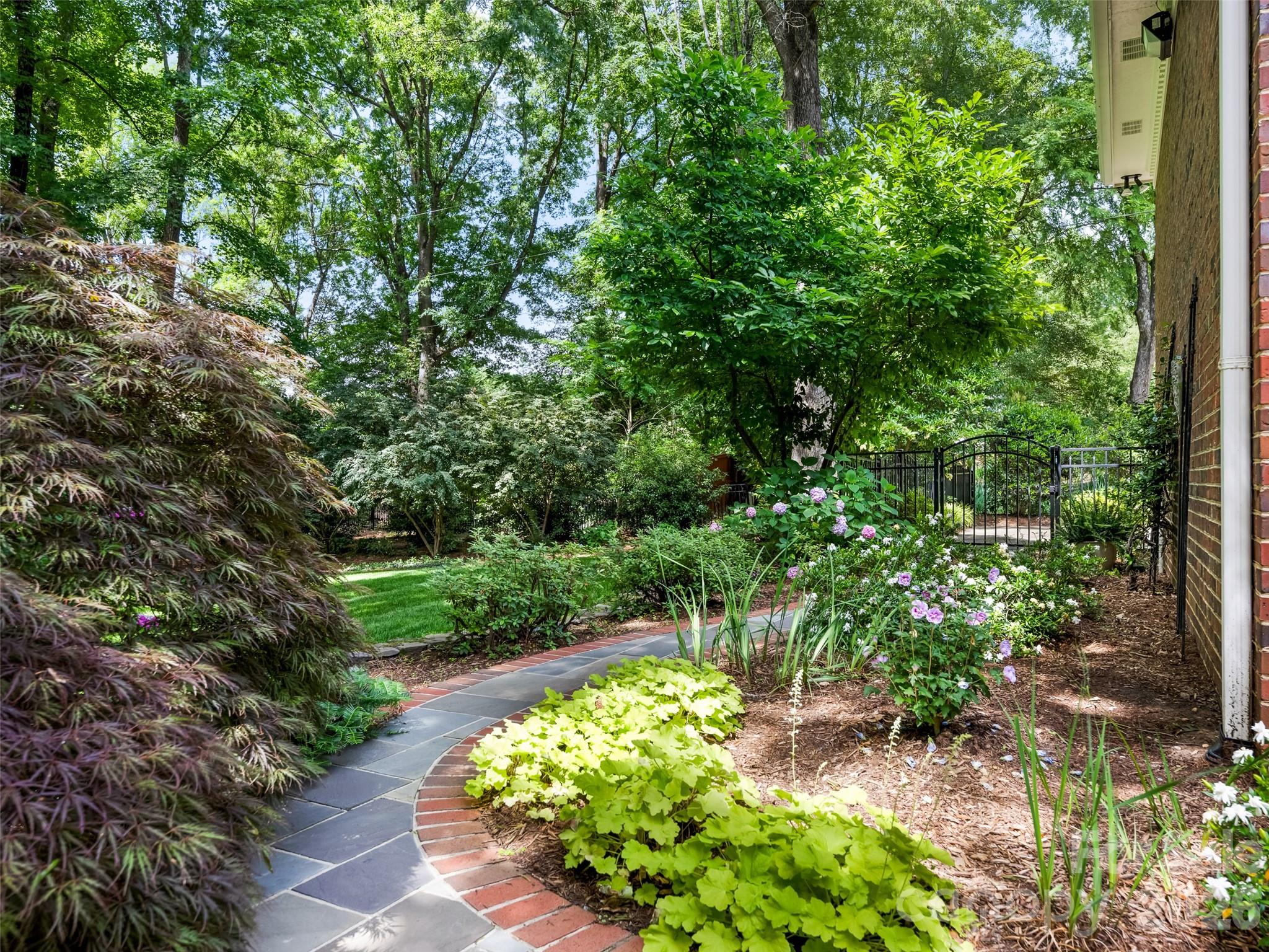 4026 Sharon View Road